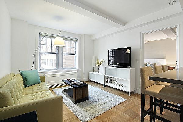 1st image of 27 W 72nd St #915