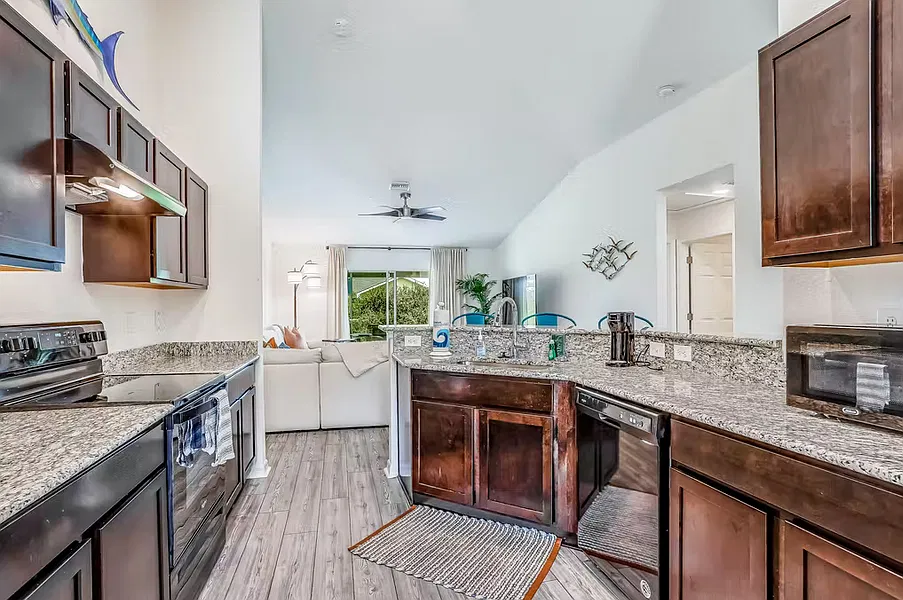 3 bed, 1750 sqft, $2,350 — Photo 4