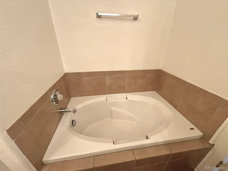 2234 Meadowlark Ln — Photo 10