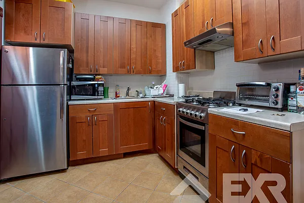 Rented by EXR | media 12