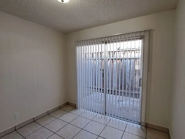 3449 N. Marks Avenue — Photo 6