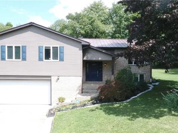 2723 Lee Dr, Wooster, OH 44691