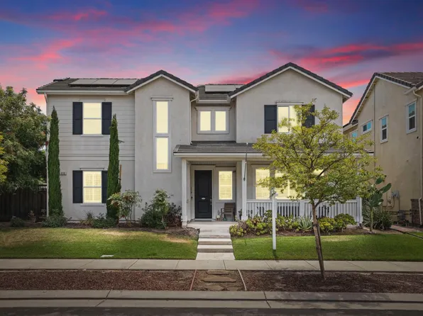 690 Channel Dr, Lathrop, CA 95330
