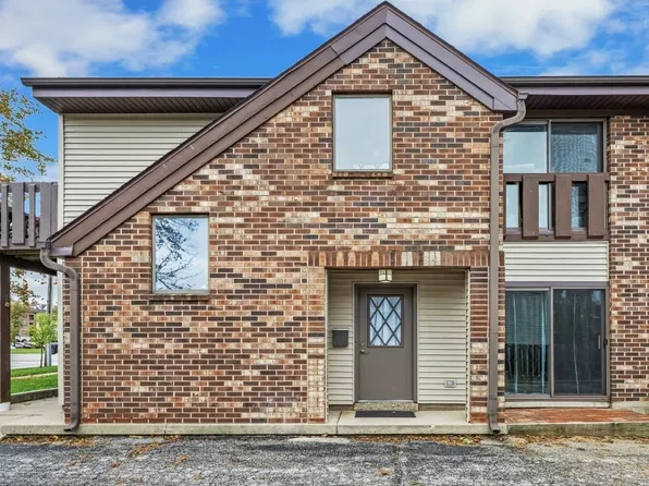 108 W Wood St APT C, Palatine, IL 60067