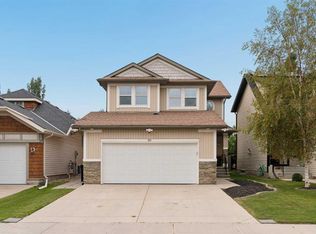 391 E Auburn Bay Hts SE, Calgary, AB T3M 0A9