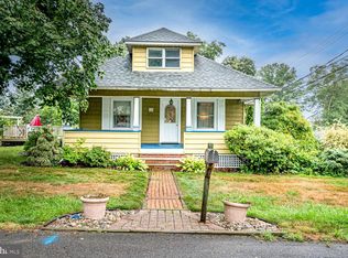 44 Woodside Ave, East Windsor, NJ 08520