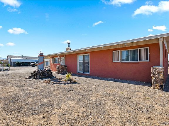 4th image of 1180 Quartz Avenue