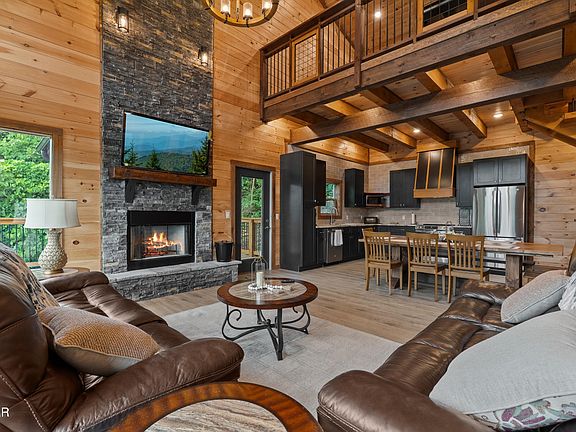 2nd image of 334 Long Hollow Rd #14