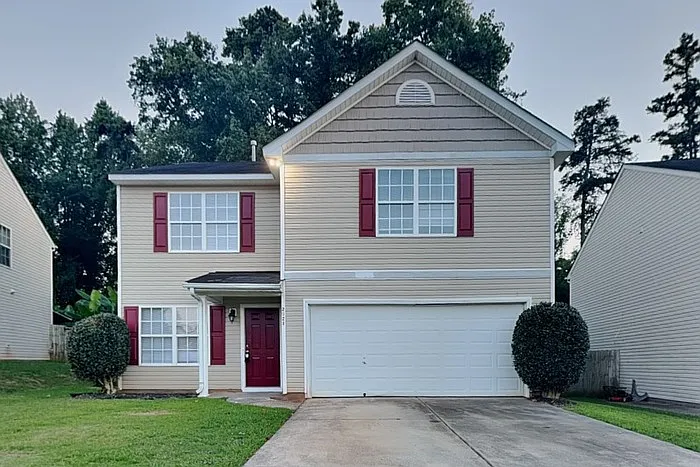 4 bed, 2.5 bath, 2072 sqft, $1,895 — Photo 1
