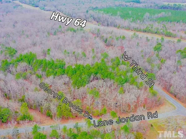 275 George Brooks Dr, Siler City, NC 27344