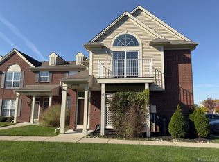 29956 Heritage Pkwy, Warren, MI 48092
