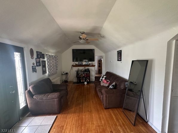 45 Harrington Rd, Clifton City, NJ 07012