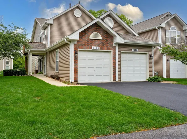 1318 Brunswick Ct #22-1, Elgin, IL 60120