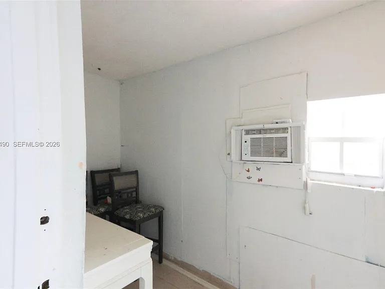 1321 N 58th Ave #1321 — Photo 16