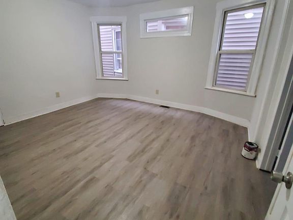 4th image of 22 N 18th St #1L