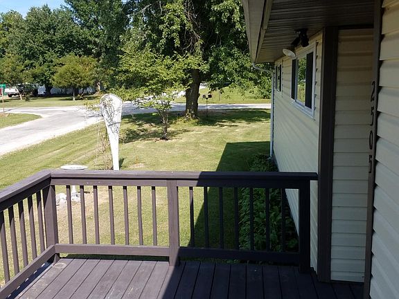 2nd image of 2505 Illinois Ave