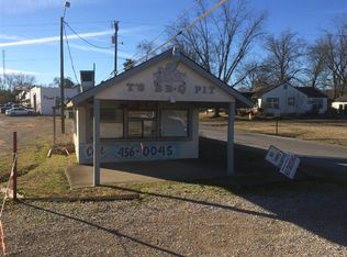 693 N Jackson St, Houston, MS 38851