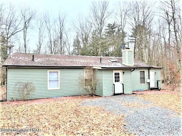 198 Choctaw Dr, Pocono Lake, PA 18347