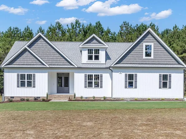 98 Freedom Ridge Dr, Smithfield, NC 27577