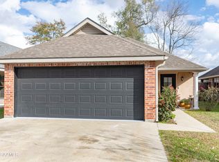 112 Land Oak Dr, Lafayette, LA 70507