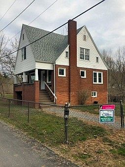 1st image of 12 Brooklyn Dr