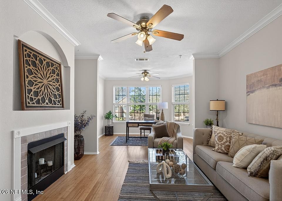 1st image of 13810 SUTTON PARK Drive N #323