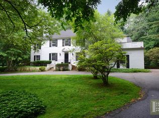 33 Saint Nicholas Rd, Darien, CT 06820