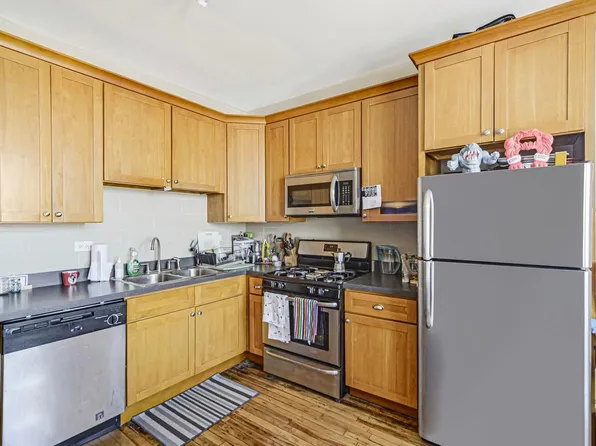 2648 W Iowa St APT 3R, Chicago, IL 60622
