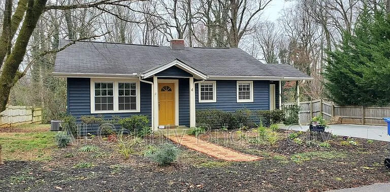4 Hall Rd — Photo 1
