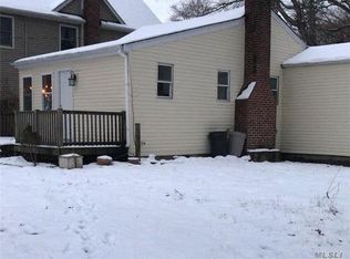 62 Robin Rd, Rocky Point, NY 11778