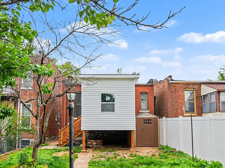 4416 S Grand Blvd — Photo 16