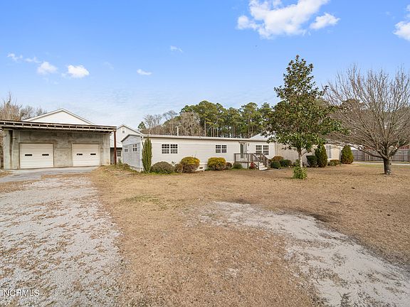 3rd image of 369 White Oak Dr