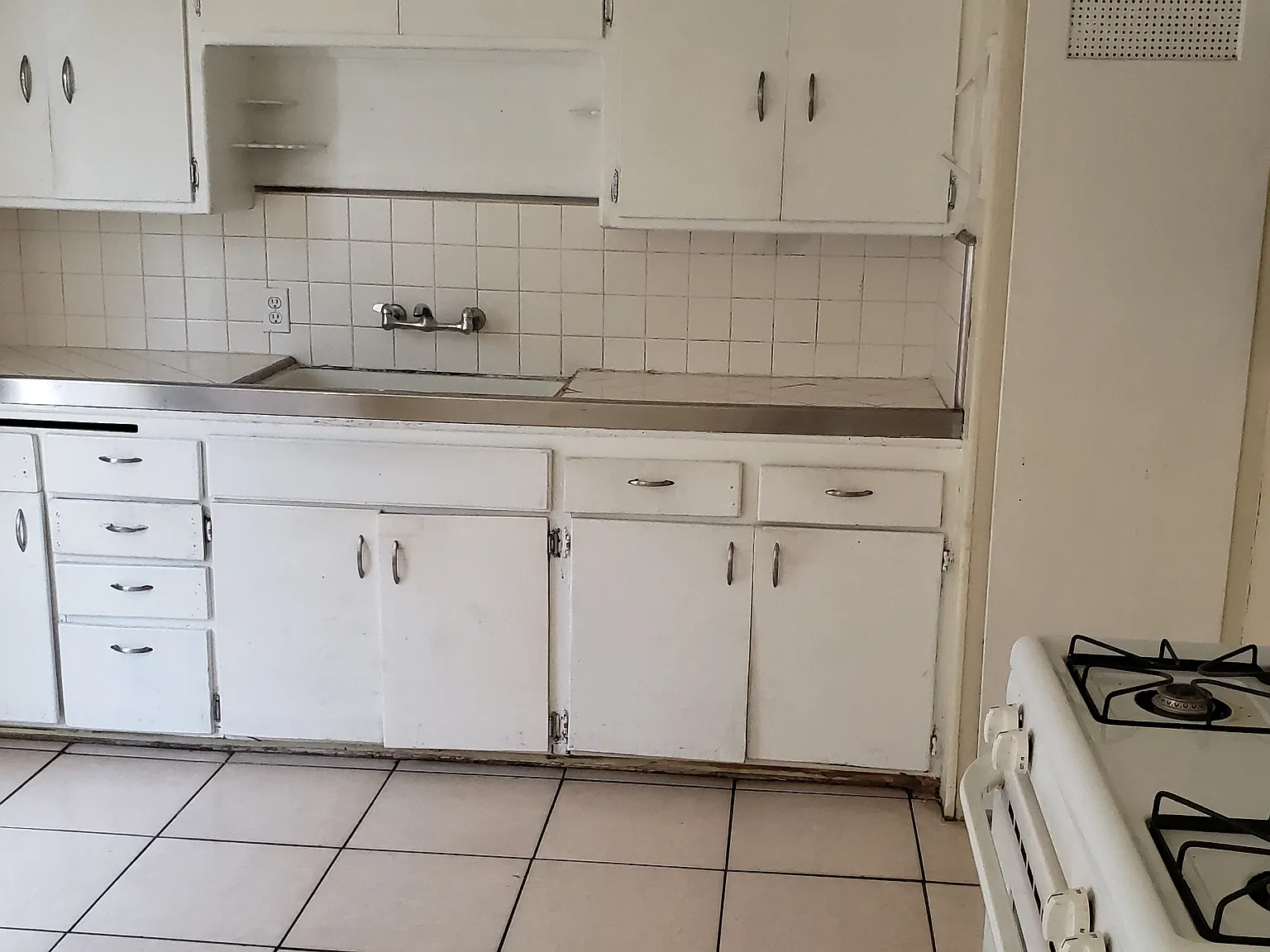 2 bed, 884 sqft, $1,750 — Photo 2