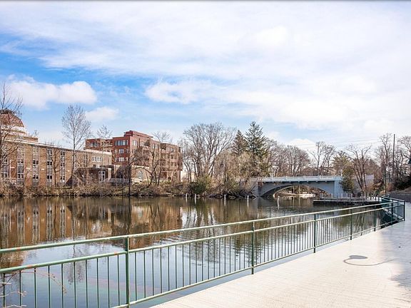 2nd image of 141 Rivers Edge Dr Suite 307