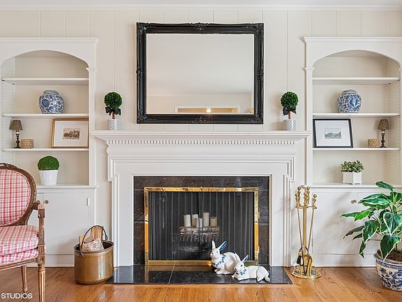 3rd image of 2318 Elmwood Ave