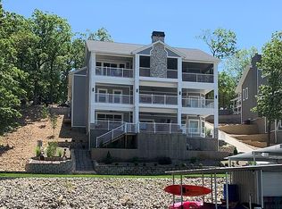 1315 Castle Ct, Osage Beach, MO 65065