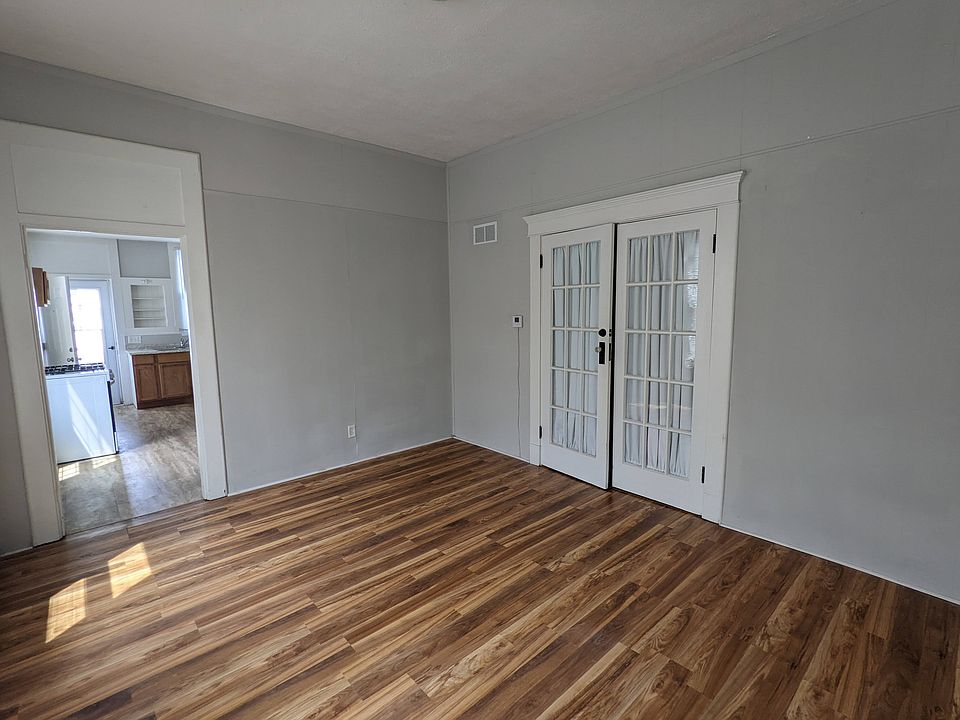 1st image of 2419 W Virginia St
