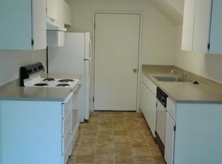 5890 SW Hall Blvd APT 4, Beaverton, OR 97005