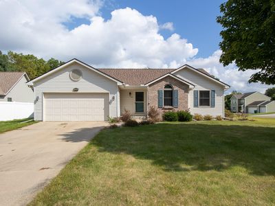 326 Goldenview Dr, Battle Creek, MI, 49014