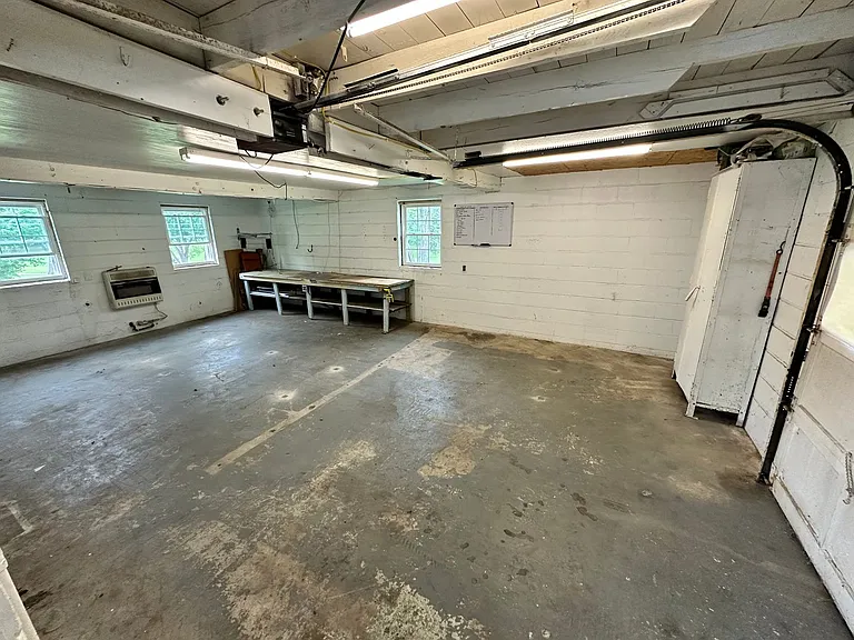 814 Mayfield Hwy — Photo 9