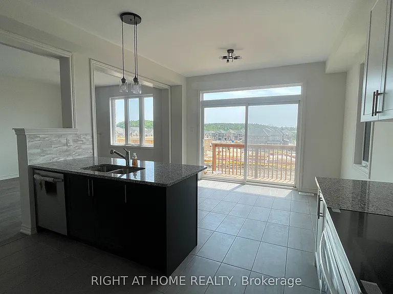 1054 Denton Dr — Photo 11