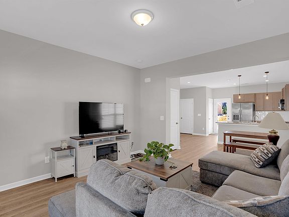 4th image of 313 Pinaster Path