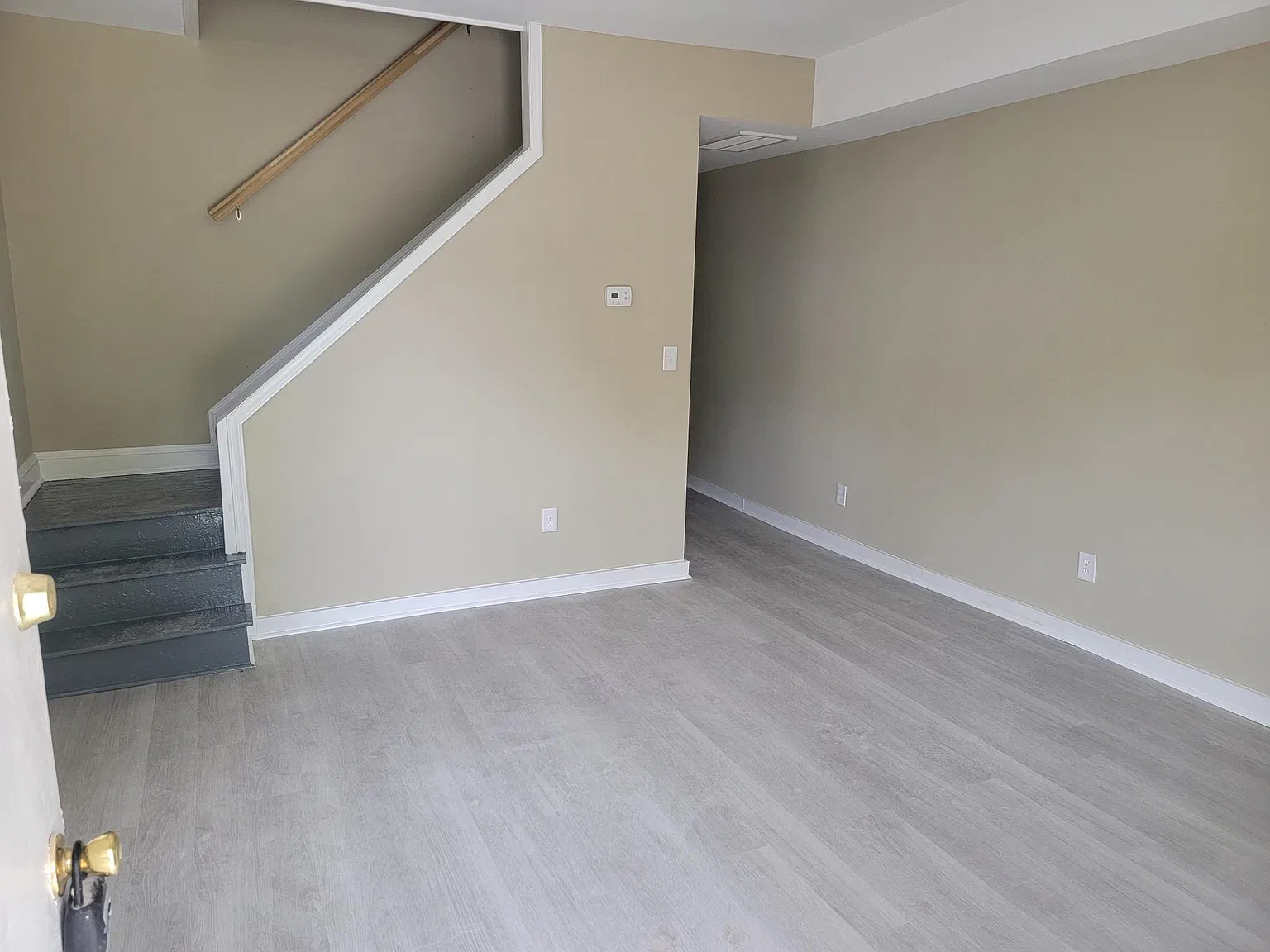 2 bed, 1080 sqft, $1,200 — Photo 2