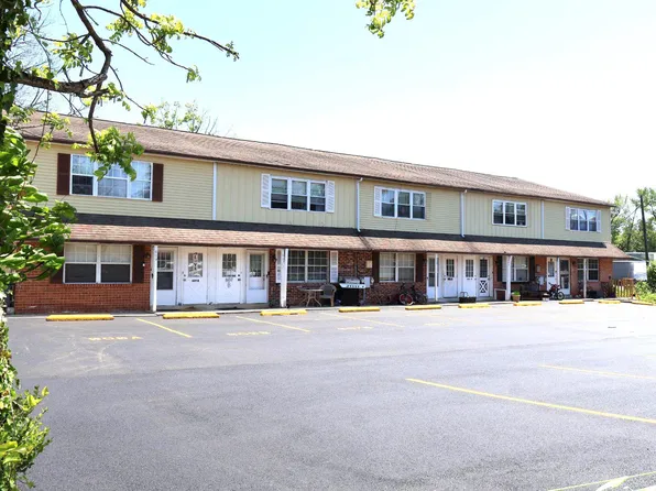 601 Country Ln, Morton, PA 19070