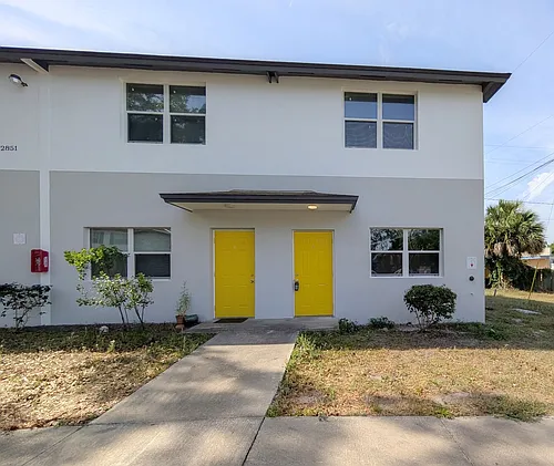 Yellow Pine Townhomes Photo 1