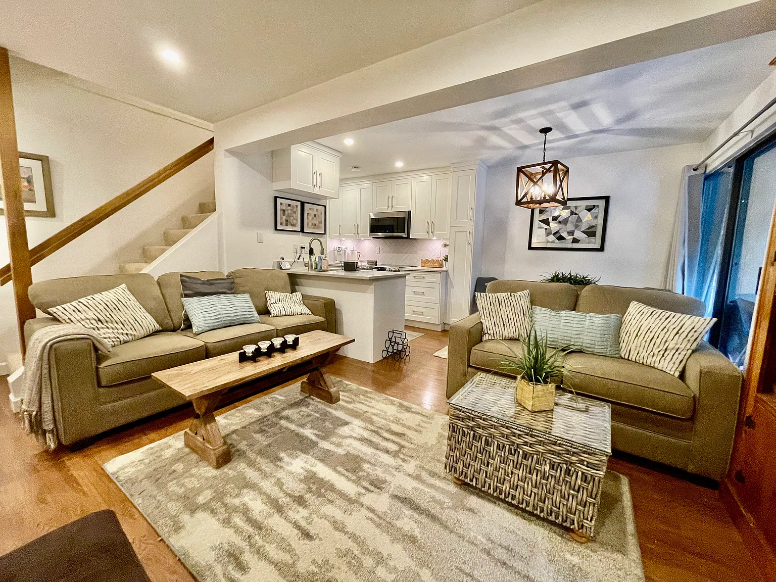 Furnished 2-bed townhouse in Alpine for a 3-month winter rental — Photo 4