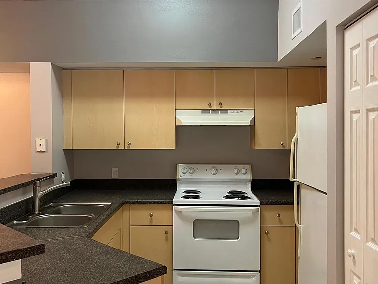 4220 San Marino Blvd #201 — Photo 4