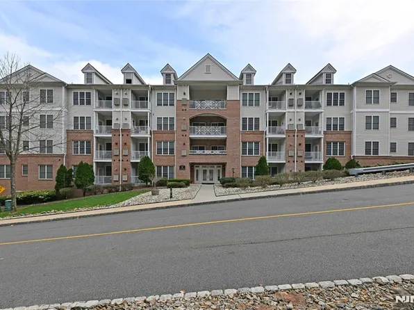 8117 Sanctuary Blvd, Riverdale, NJ 07457