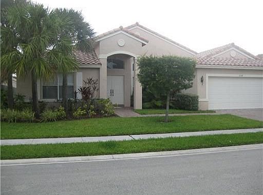 1st image of 1528 SW 189th Ter