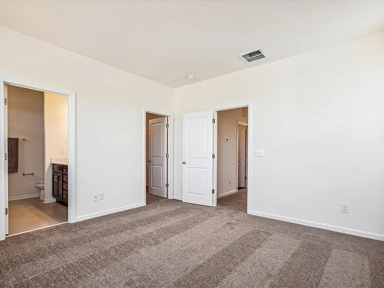 847 Parc Townes Dr #B — Photo 7